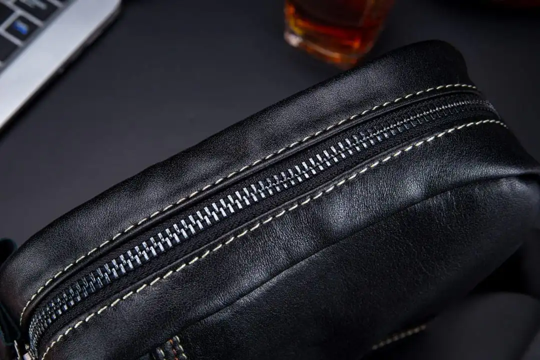 Δερμάτινο τσαντάκι ώμου Bull Captain DJB 228 μαύρο