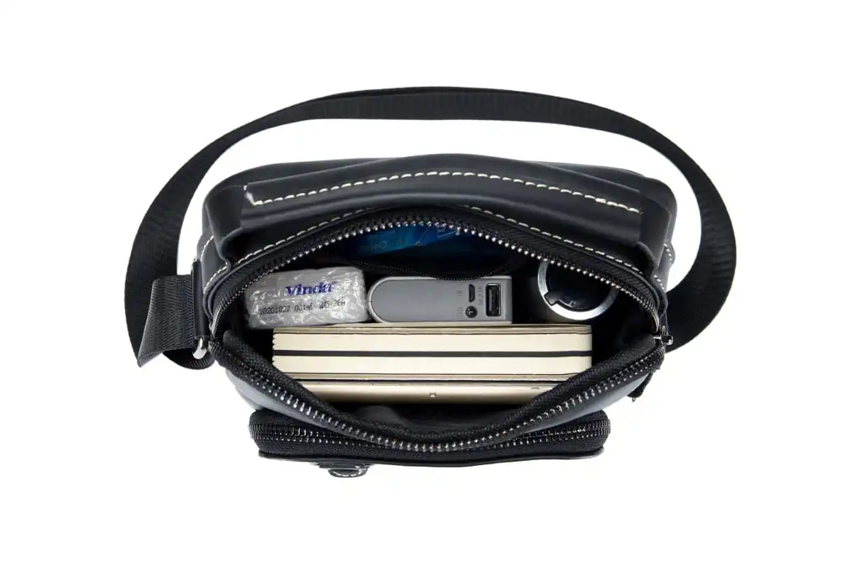 Ανδρική δερμάτινη τσάντα ώμου Bull Captain DJB 300 μαύρο