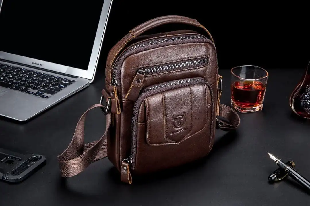 Γνήσια δερμάτινη τσάντα ώμου Bull Captain DJB 777 μαύρο