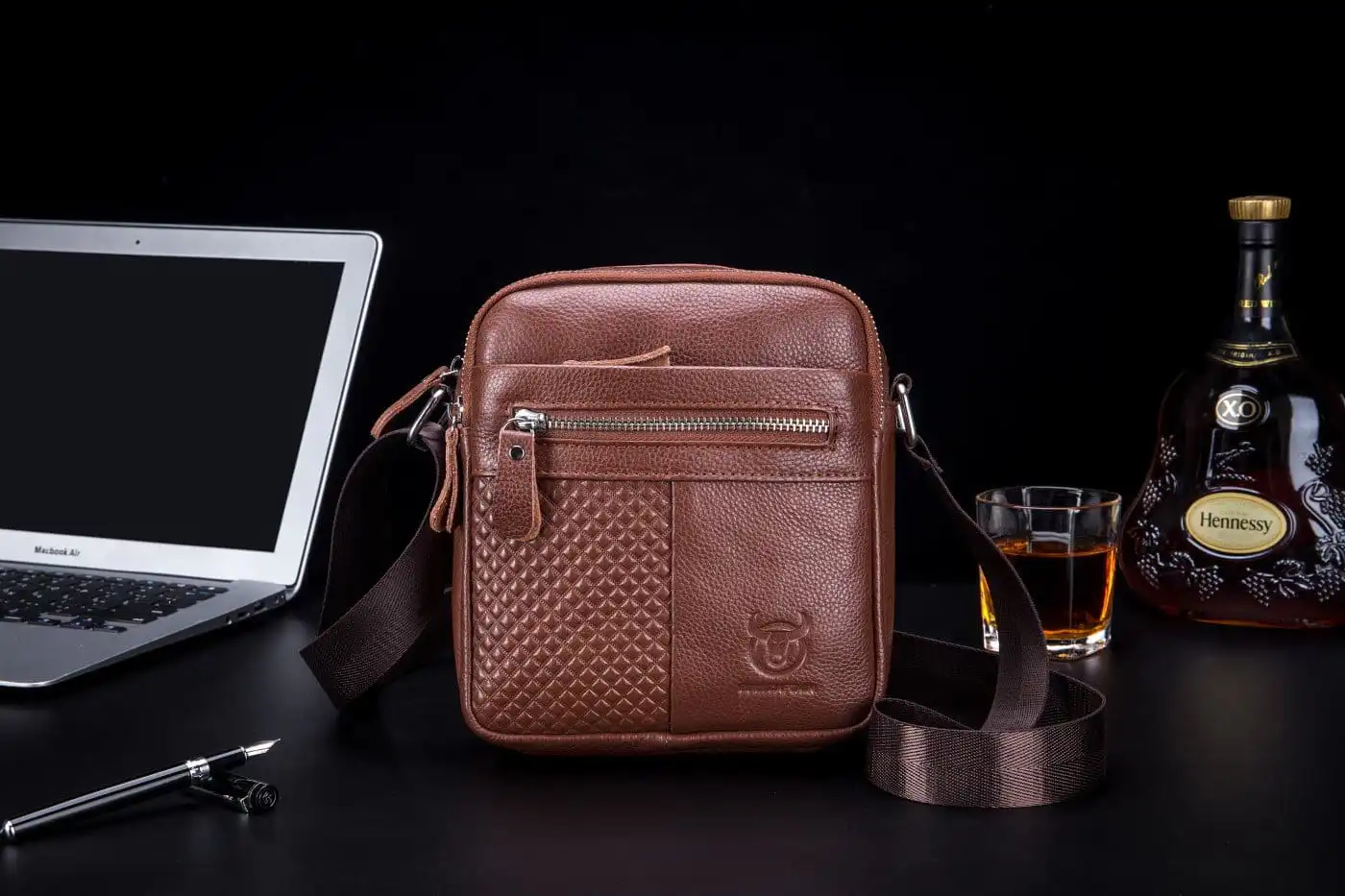 Δερμάτινο τσαντάκι ώμου Bull Captain DJB 010 καφέ