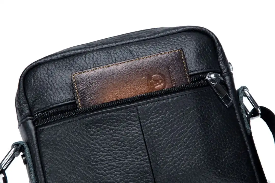 Δερμάτινο τσαντάκι ώμου Bull Captain DJB 023 μαύρο