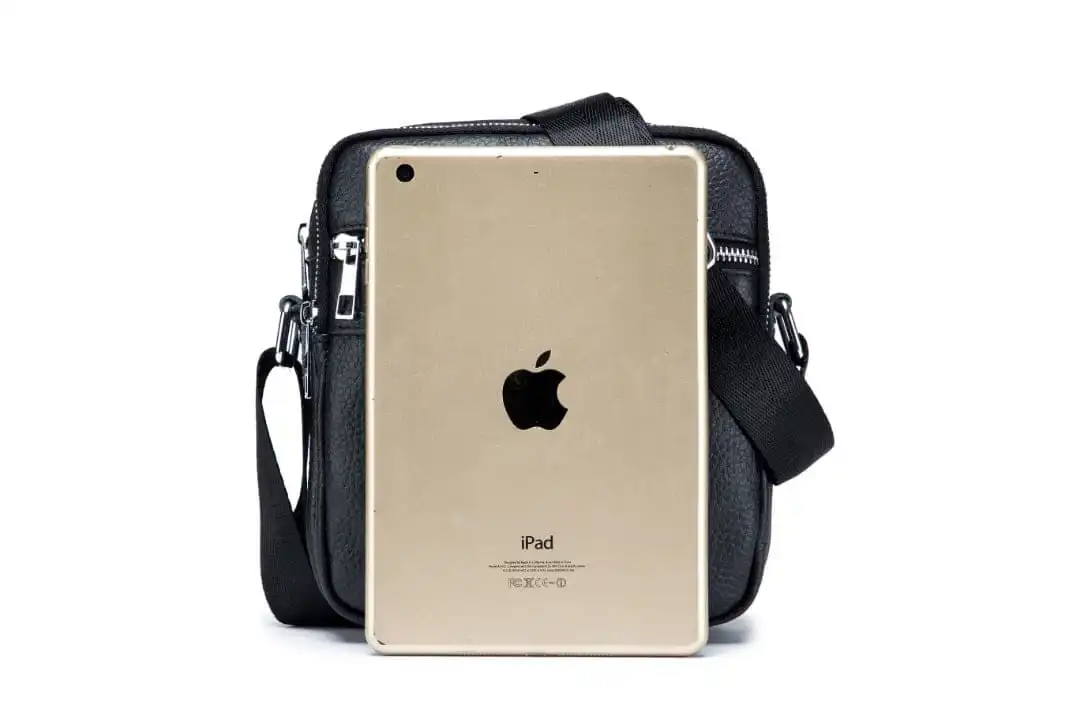 Δερμάτινο τσαντάκι ώμου Bull Captain DJB 023 μαύρο