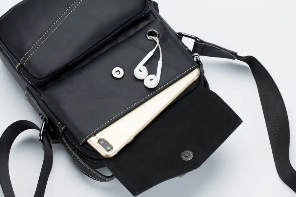 Δερμάτινο τσαντάκι ώμου Bull Captain DJB 040 μαύρο