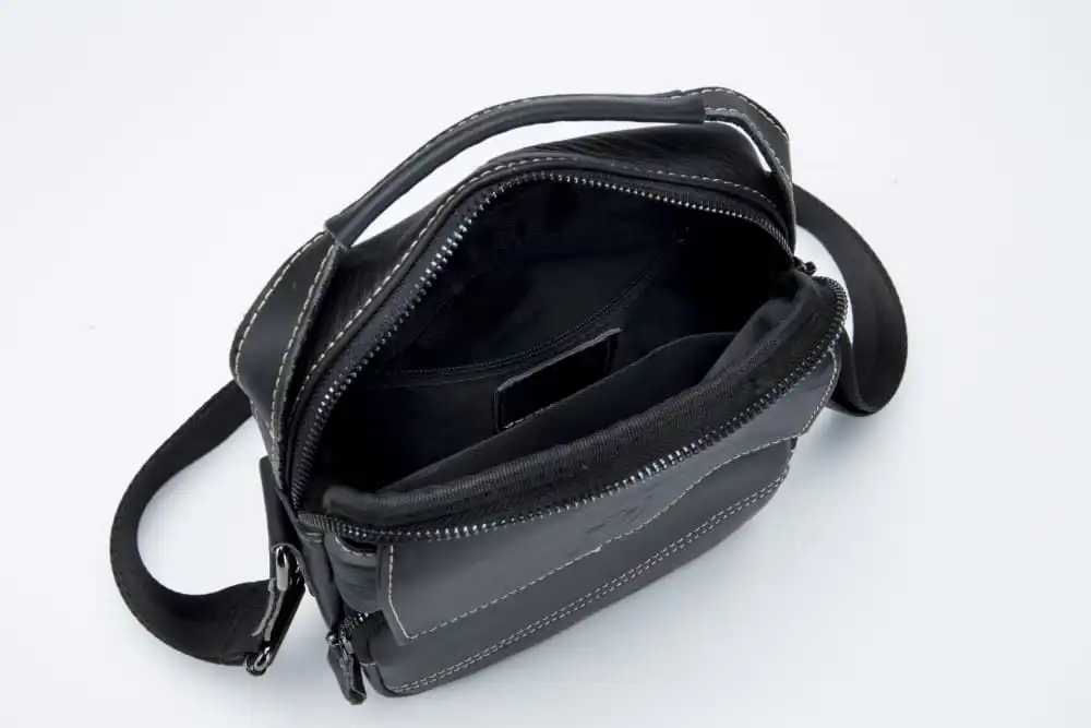 Δερμάτινο τσαντάκι ώμου Bull Captain DJB 040 μαύρο