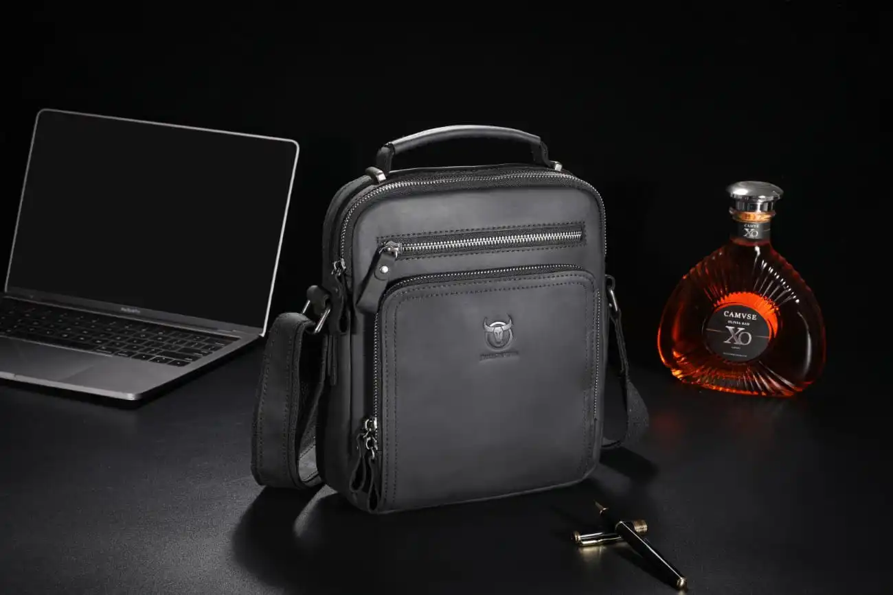 Δερμάτινο τσαντάκι ώμου Bull Captain DJB 0500-L μαύρο Δερμάτινο τσαντάκι ώμου Bull Captain DJB 0500-L μαύρο