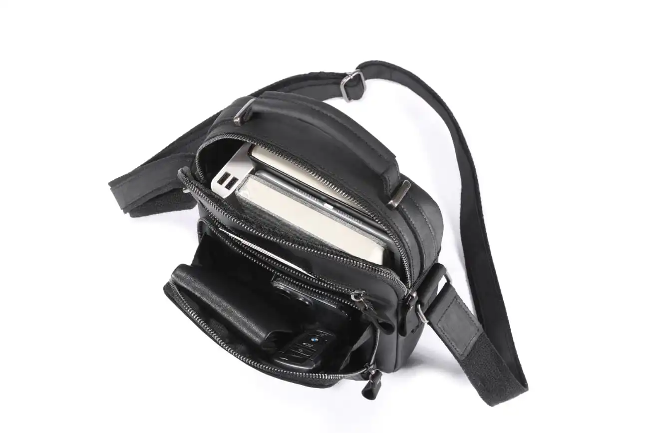 Δερμάτινο τσαντάκι ώμου Bull Captain DJB 0500-L μαύρο