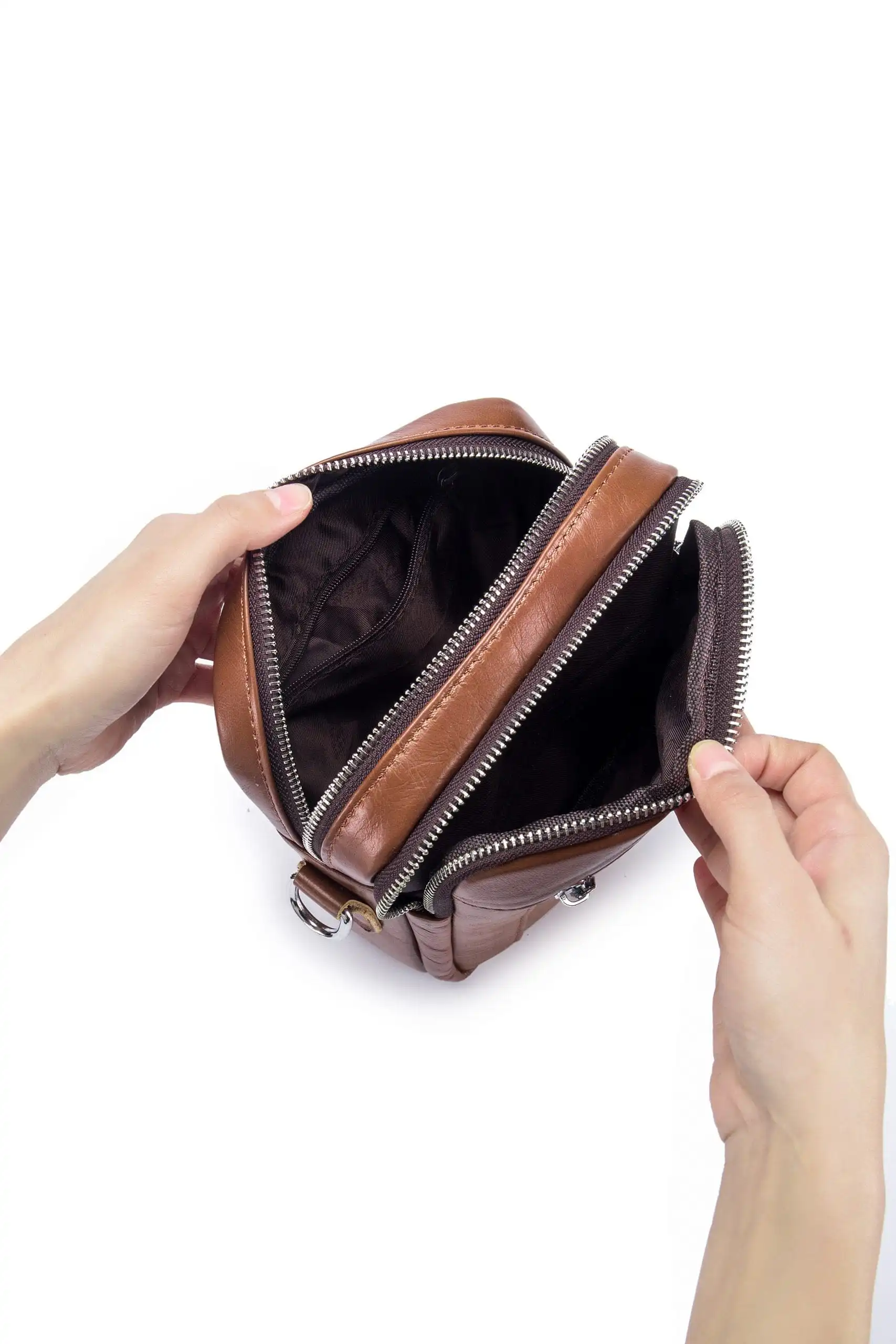 Δερμάτινο τσαντάκι ώμου Bull Captain DJB 09 καφέ