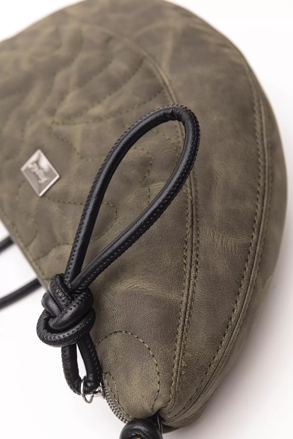 Τσάντα ώμου και χειρός μαλακή με ιδιαίτερη γραμμή με puffy γαζιά.