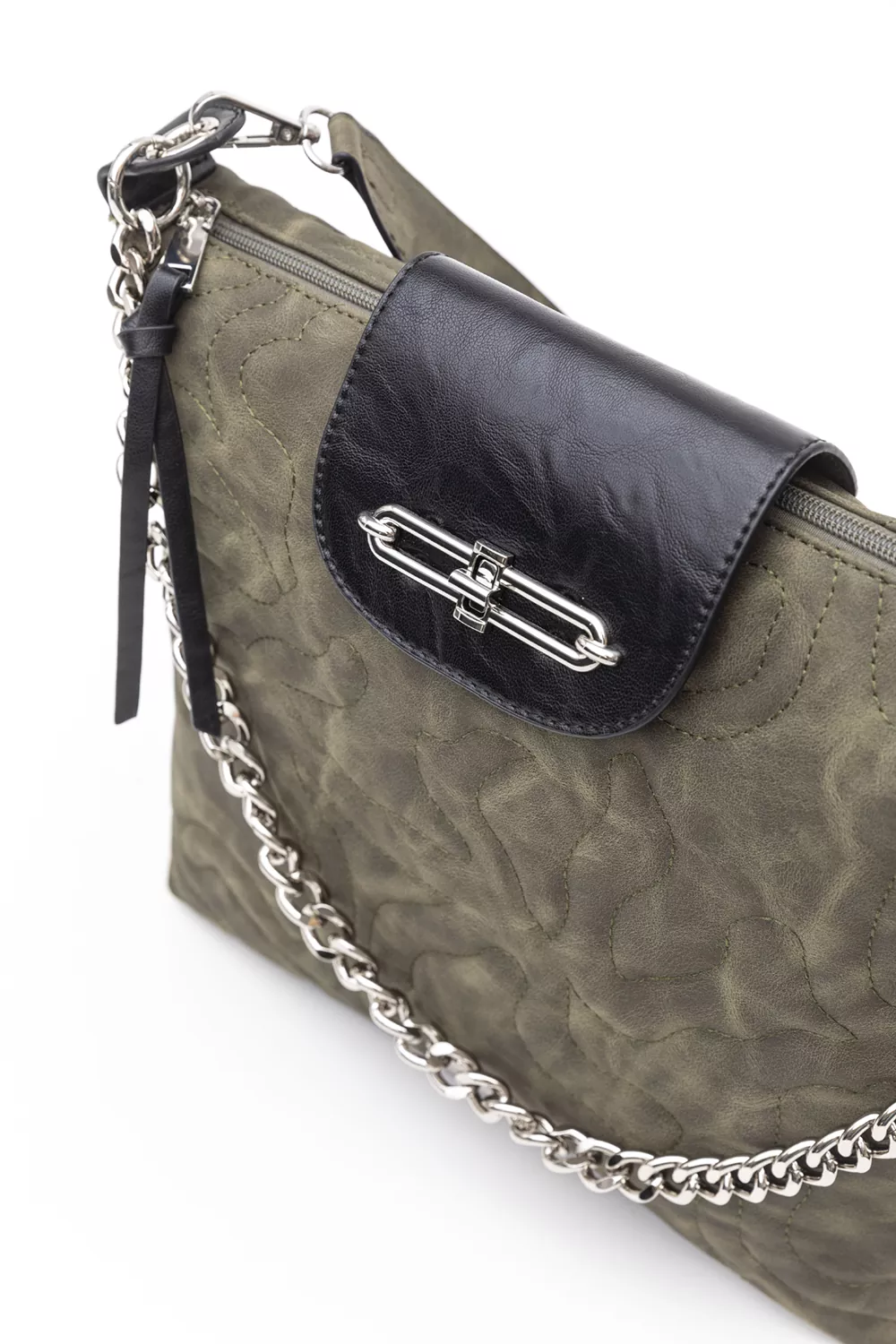 Πολυμορφική τσάντα μεσαίου μεγέθους με κυματοειδή γαζιά.