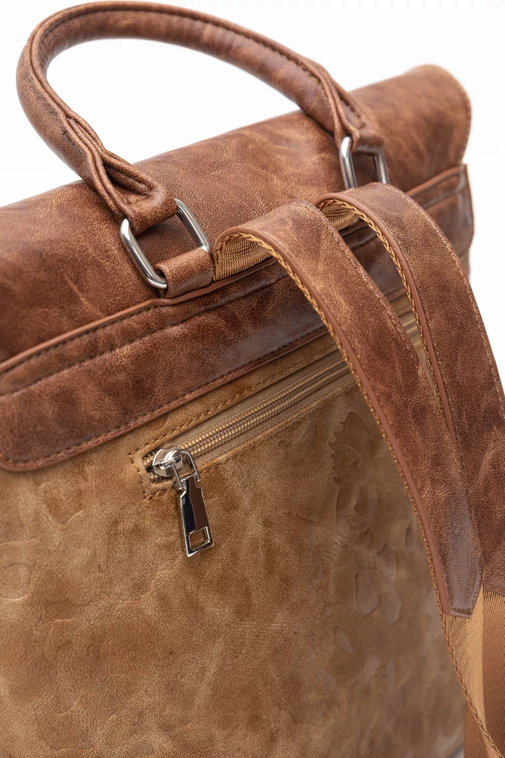 Μεγάλο backpack με καπάκι με Print Μεγάλο backpack με καπάκι με Print