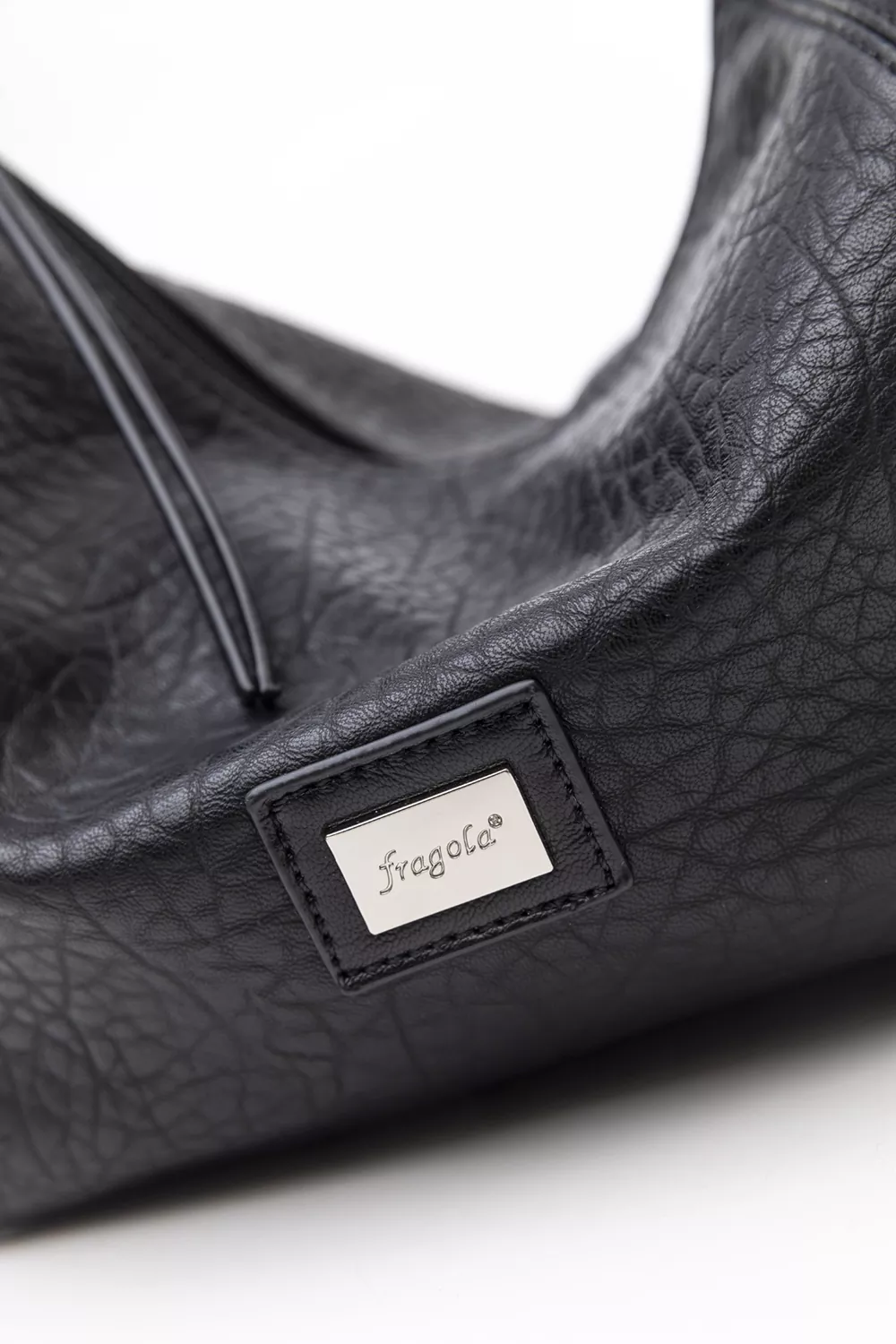 Τσάντα μεσαίου μεγέθους ώμου και χιαστί με ανάγλυφη υφή