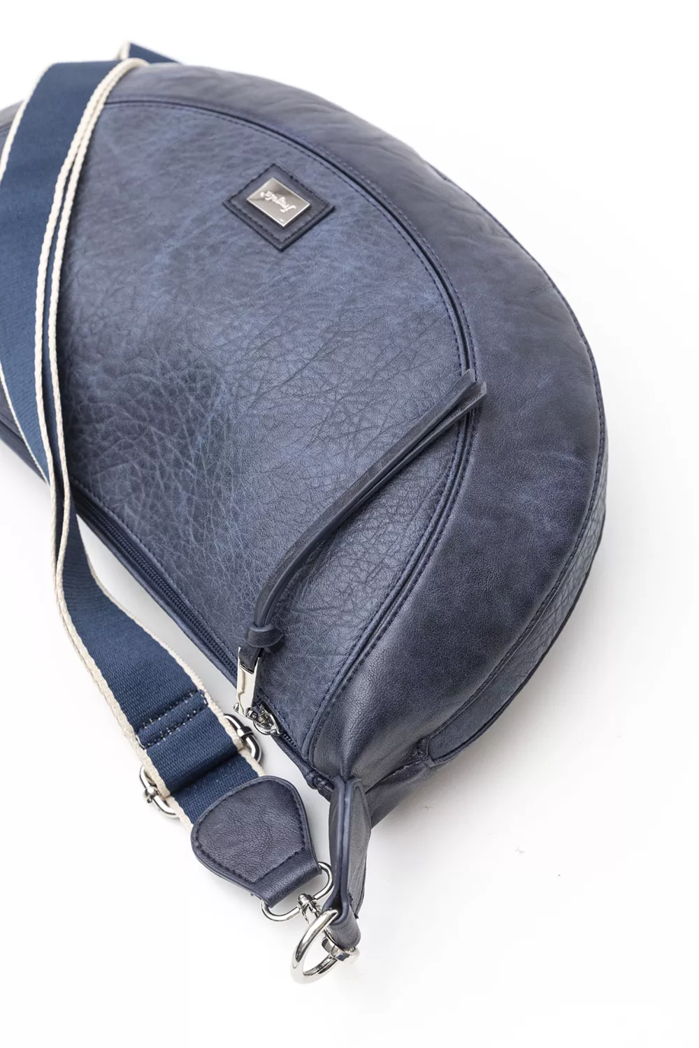 Μεγάλη χιαστί και crossbody τσάντα με ανάγλυφη υφή