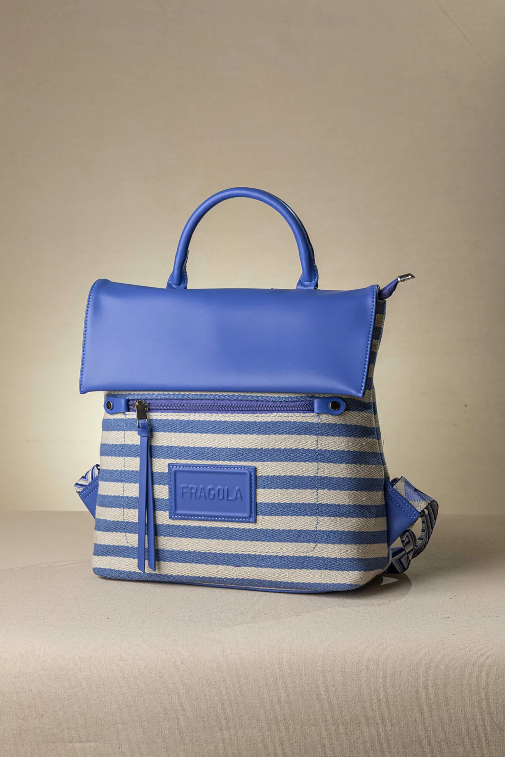 Μεγάλο backpack με καπάκι με ρίγες