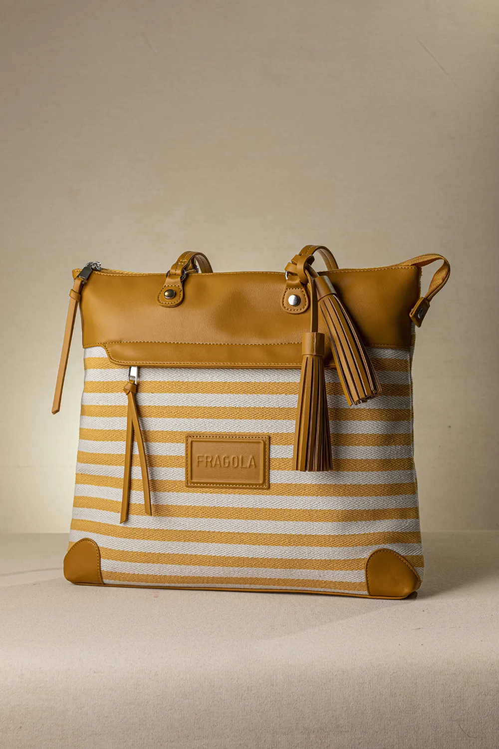 Μεγάλη τσάντα ώμου  με ρίγες