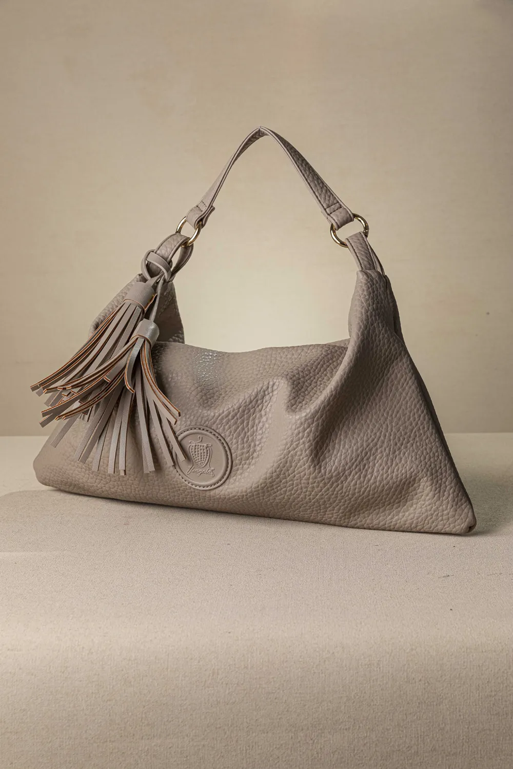 Πρακτική τσαντούλα ώμου και χιαστί