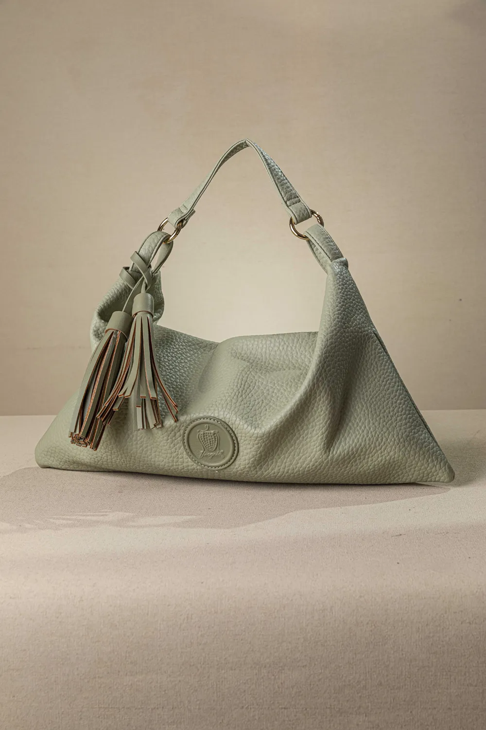 Πρακτική τσαντούλα ώμου και χιαστί