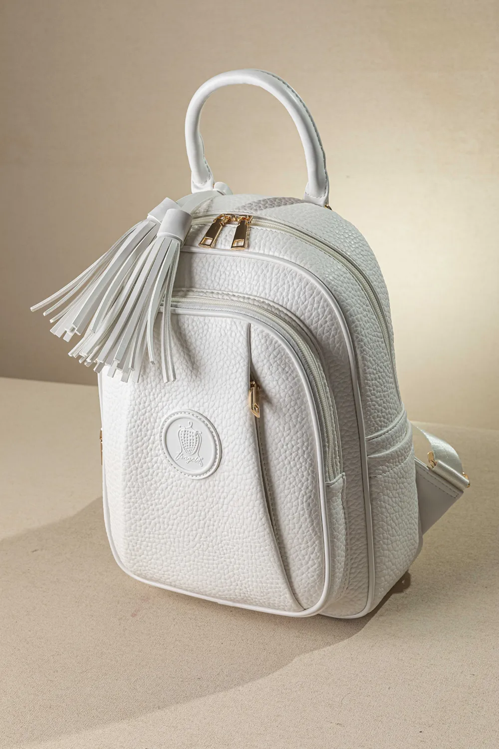 Backpack με πολλές τσέπες με casual logo