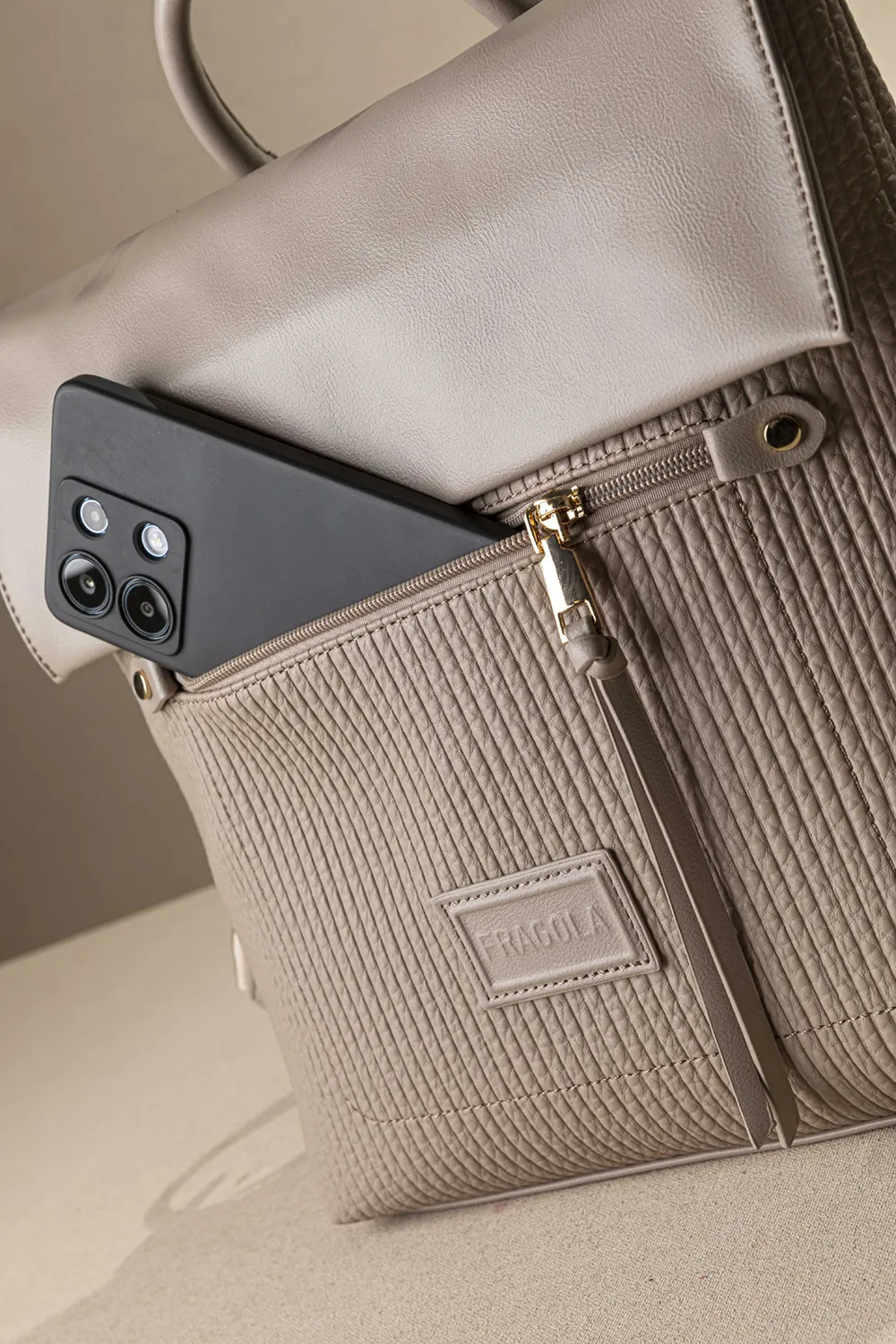 Μεγάλο backpack με καπάκι