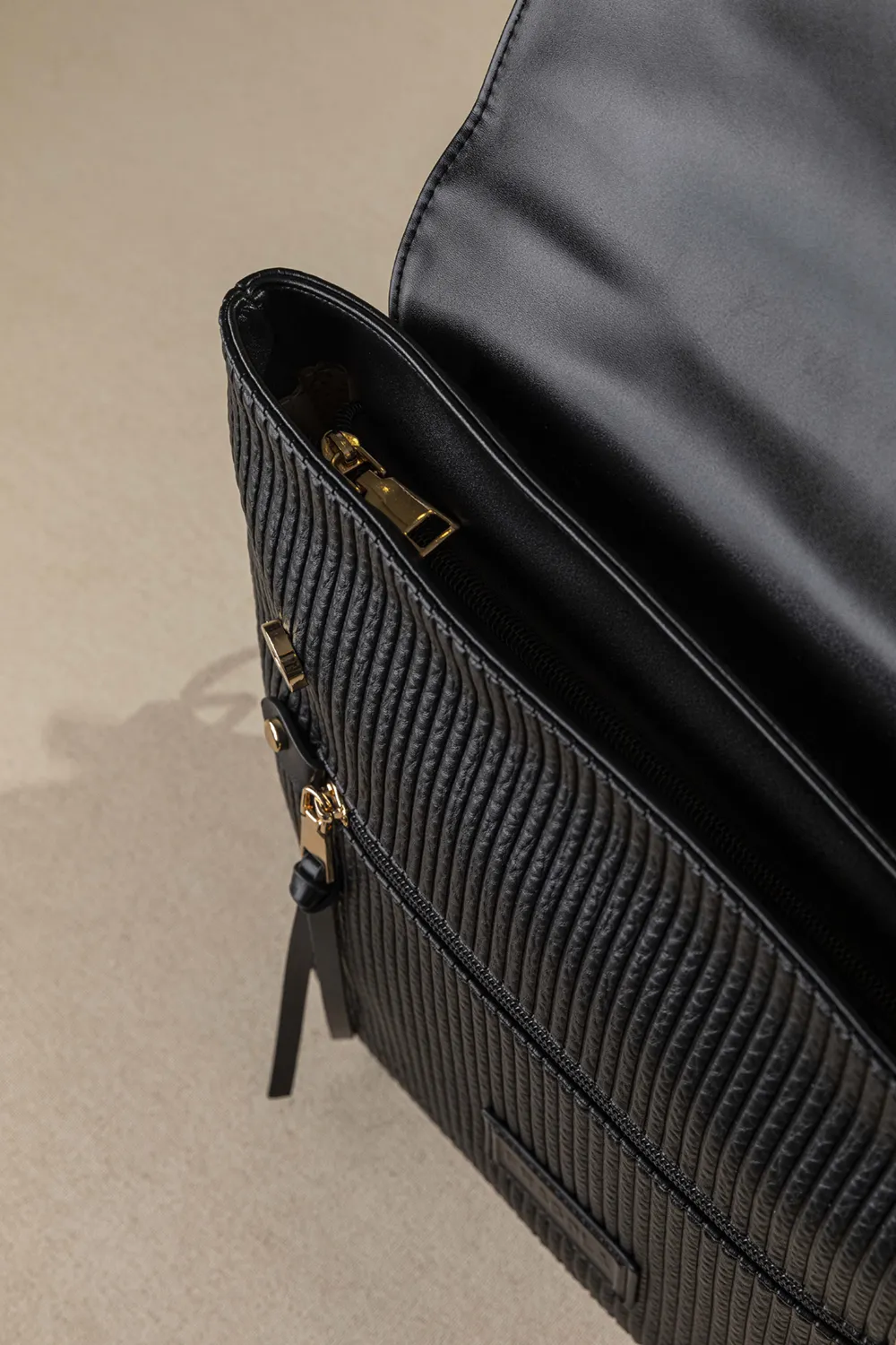 Μεγάλο backpack με καπάκι