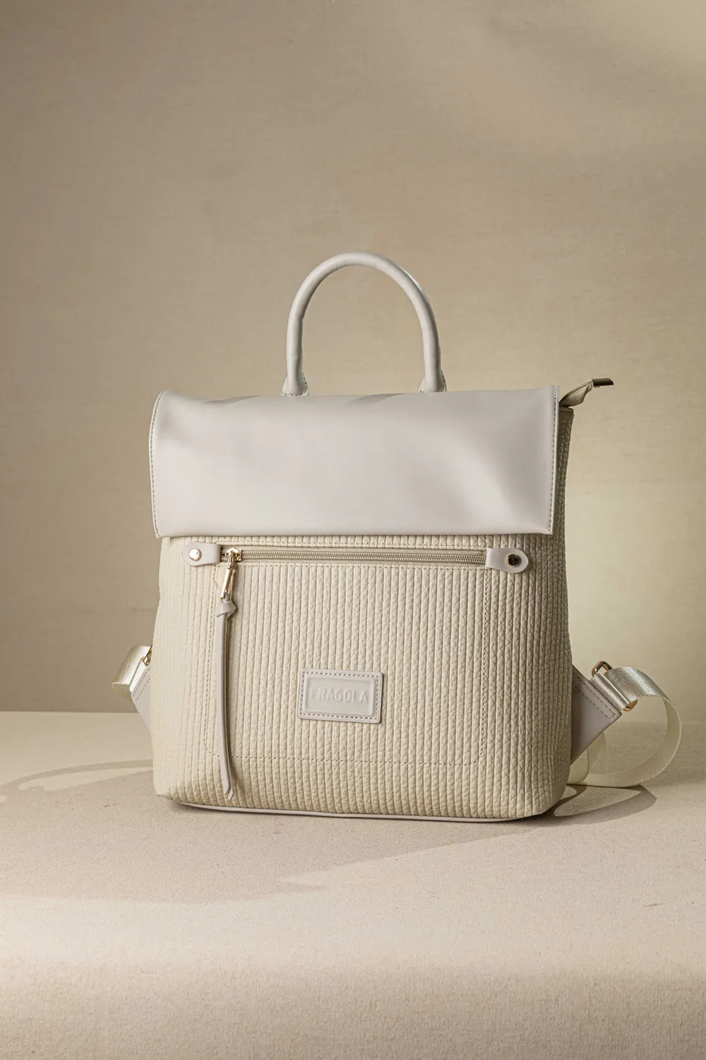 Μεγάλο backpack με καπάκι