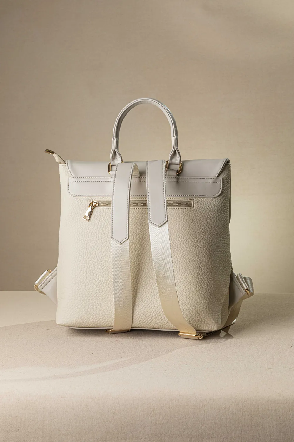 Μεγάλο backpack με καπάκι