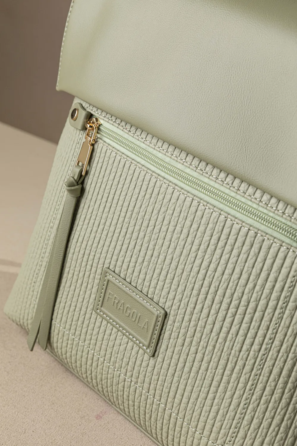 Μεγάλο backpack με καπάκι