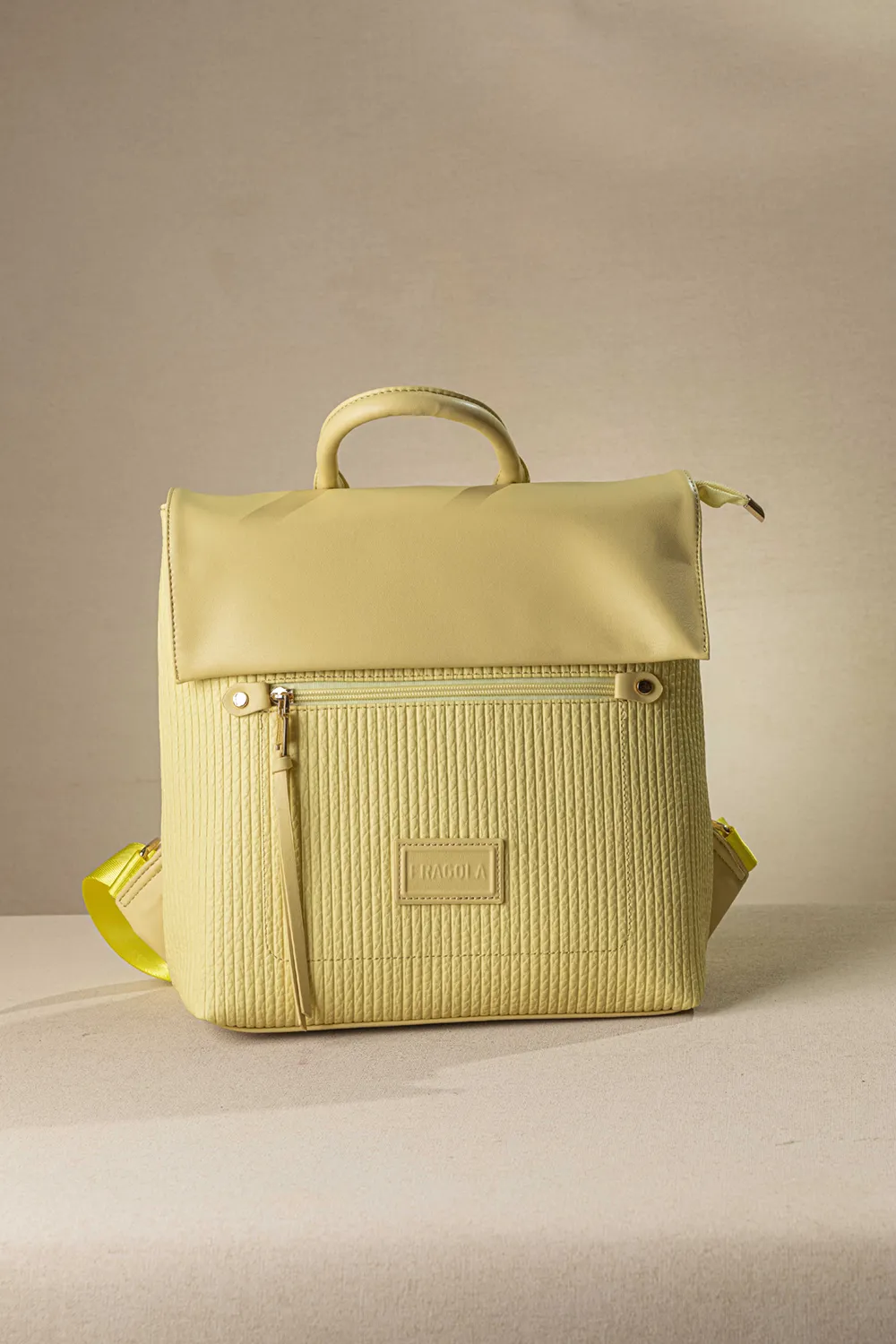 Μεγάλο backpack με καπάκι