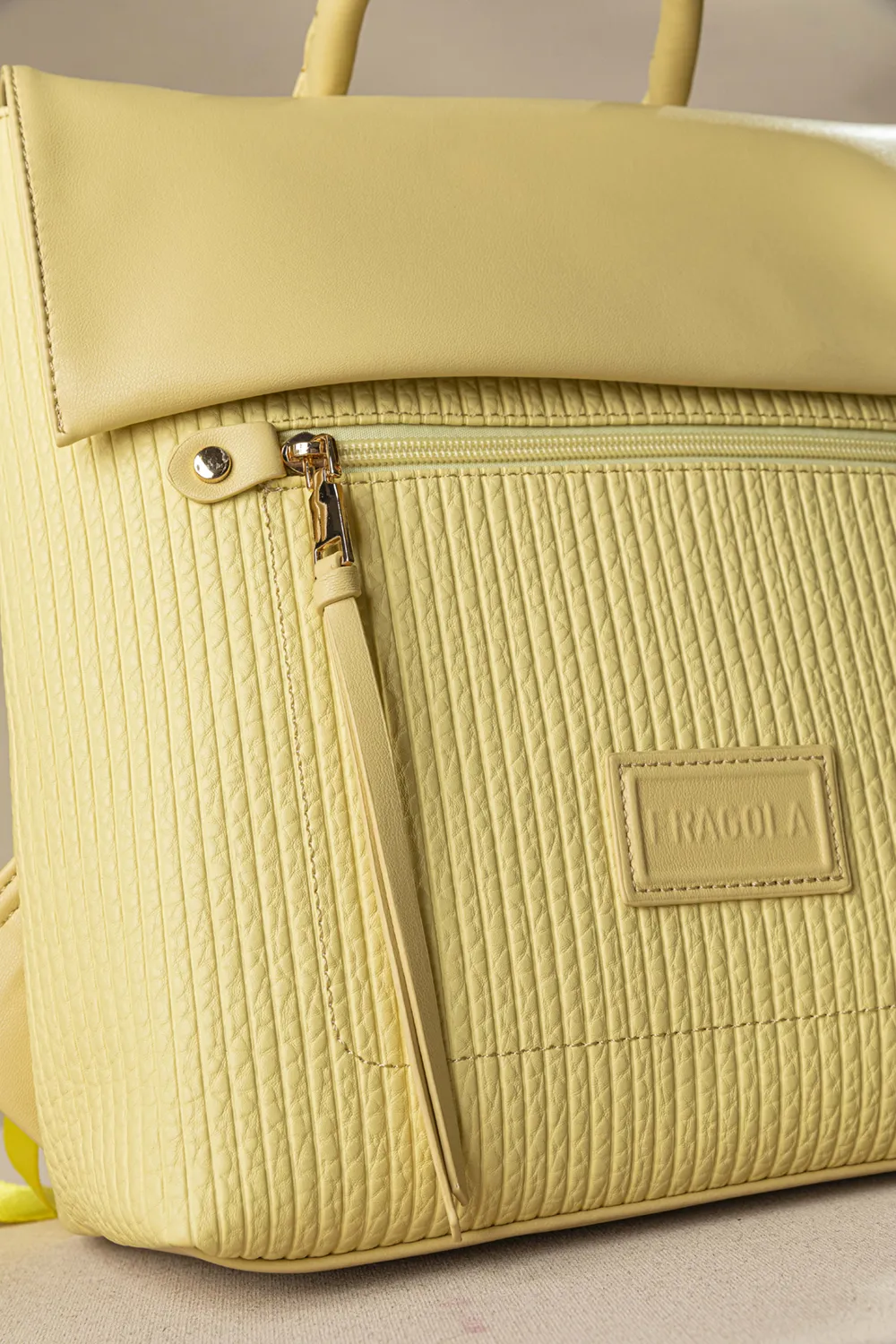 Μεγάλο backpack με καπάκι