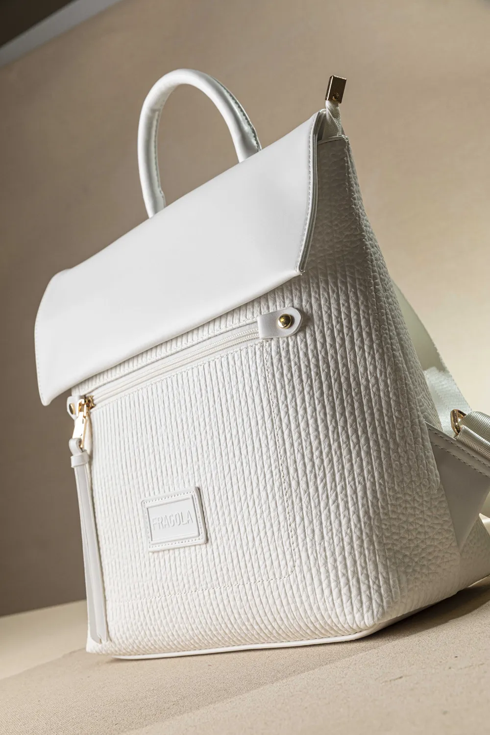 Μεγάλο backpack με καπάκι