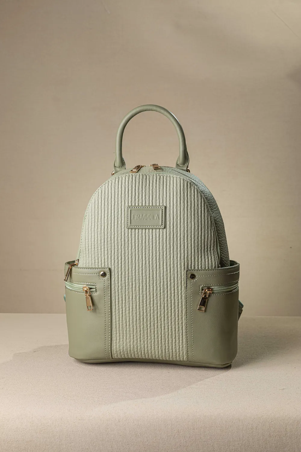 Μαλακό μεγάλο backpack με σταθερό πάτο