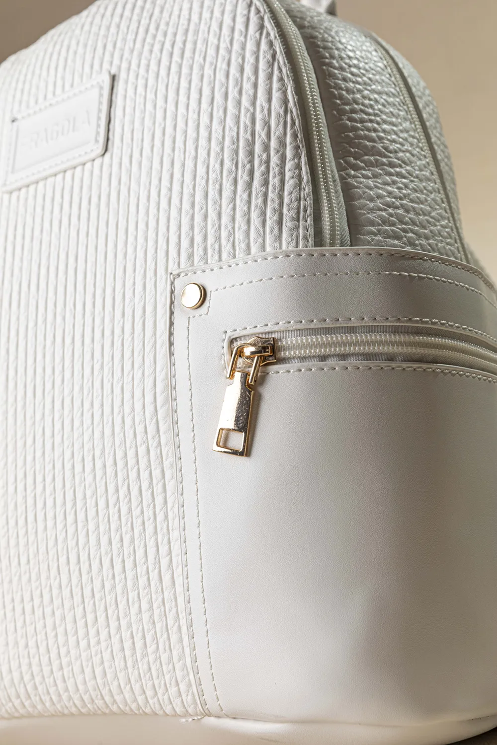 Μαλακό μεγάλο backpack με σταθερό πάτο