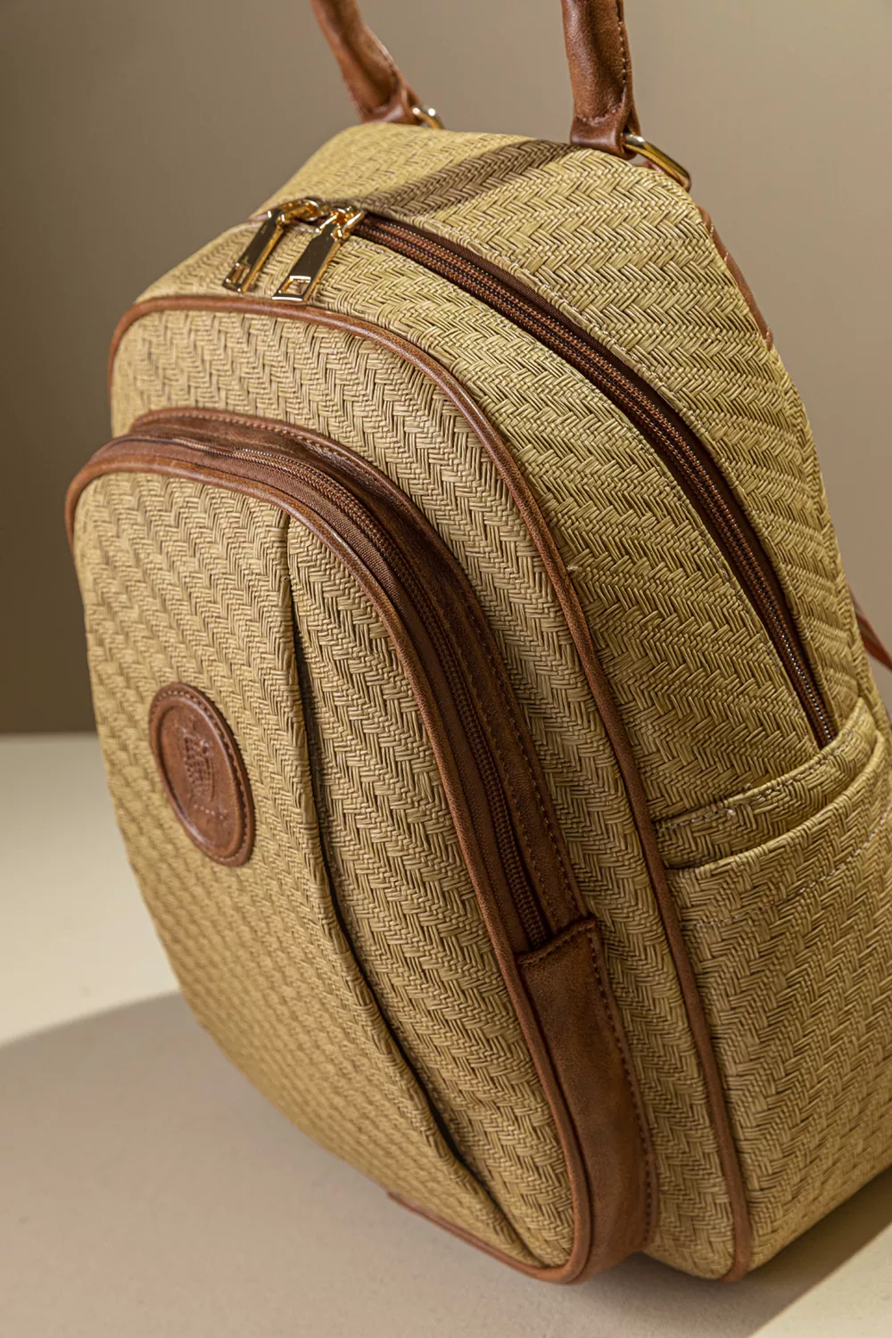 Allday Backpack με πολλές τσέπες με casual logo