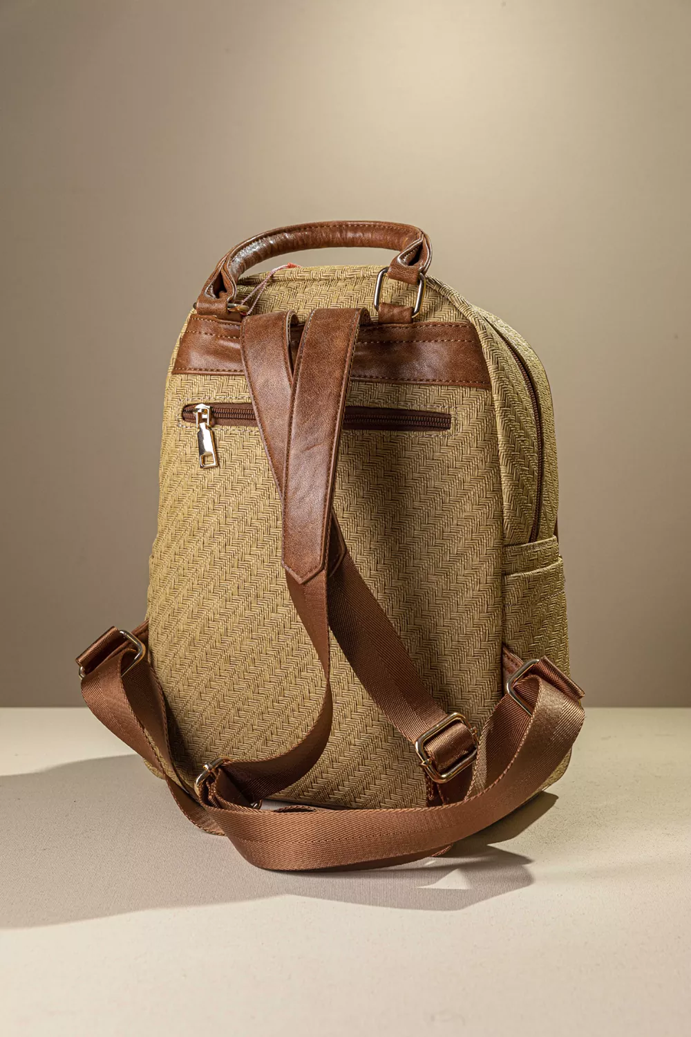 Allday Backpack με πολλές τσέπες με casual logo