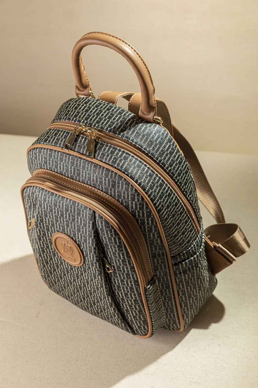 Allday Backpack με πολλές τσέπες με casual logo