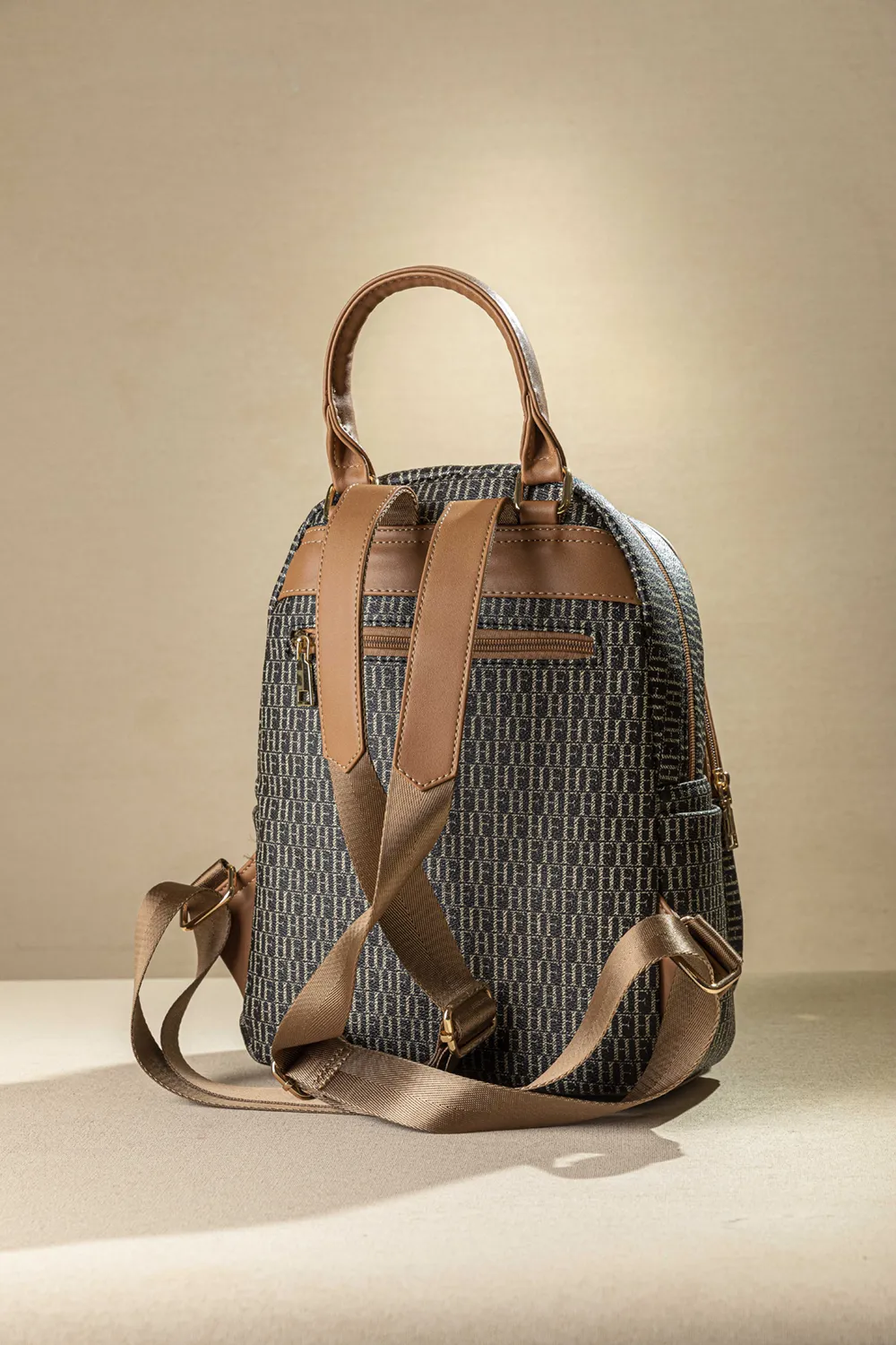 Allday Backpack με πολλές τσέπες με casual logo