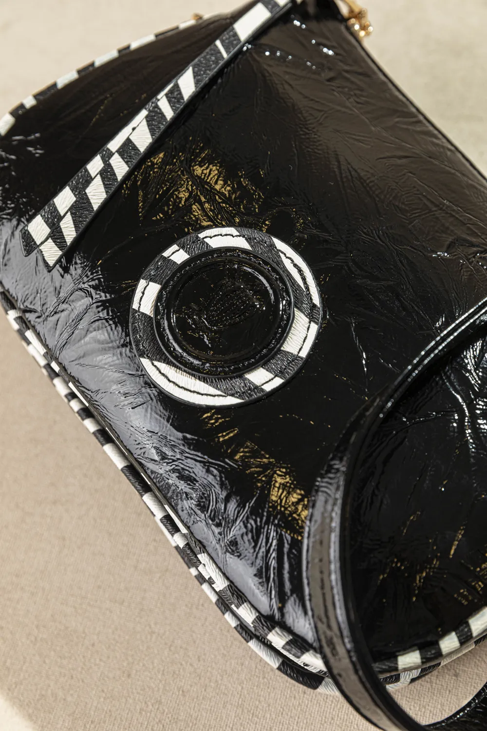 Χιαστί τρίχωρη τσάντα με zebra print φινιρίσματα