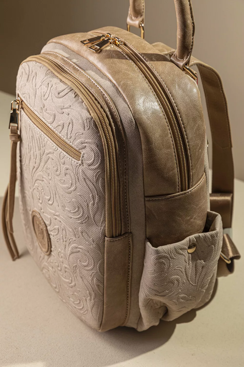 Backpack με πολλές τσέπες