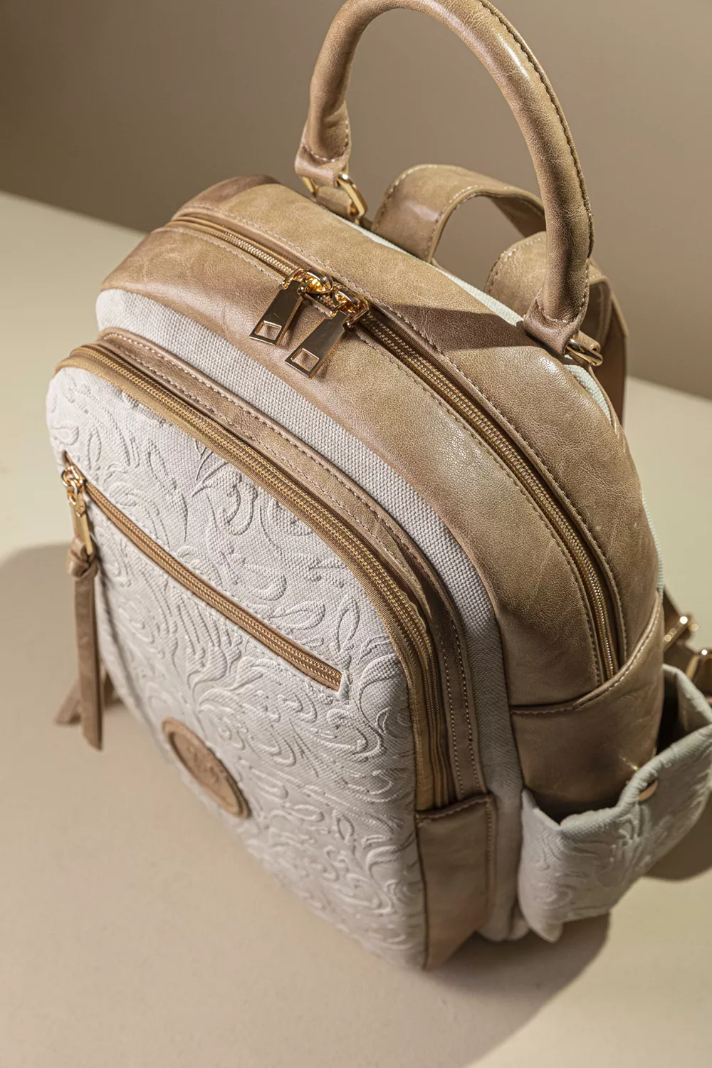 Backpack με πολλές τσέπες