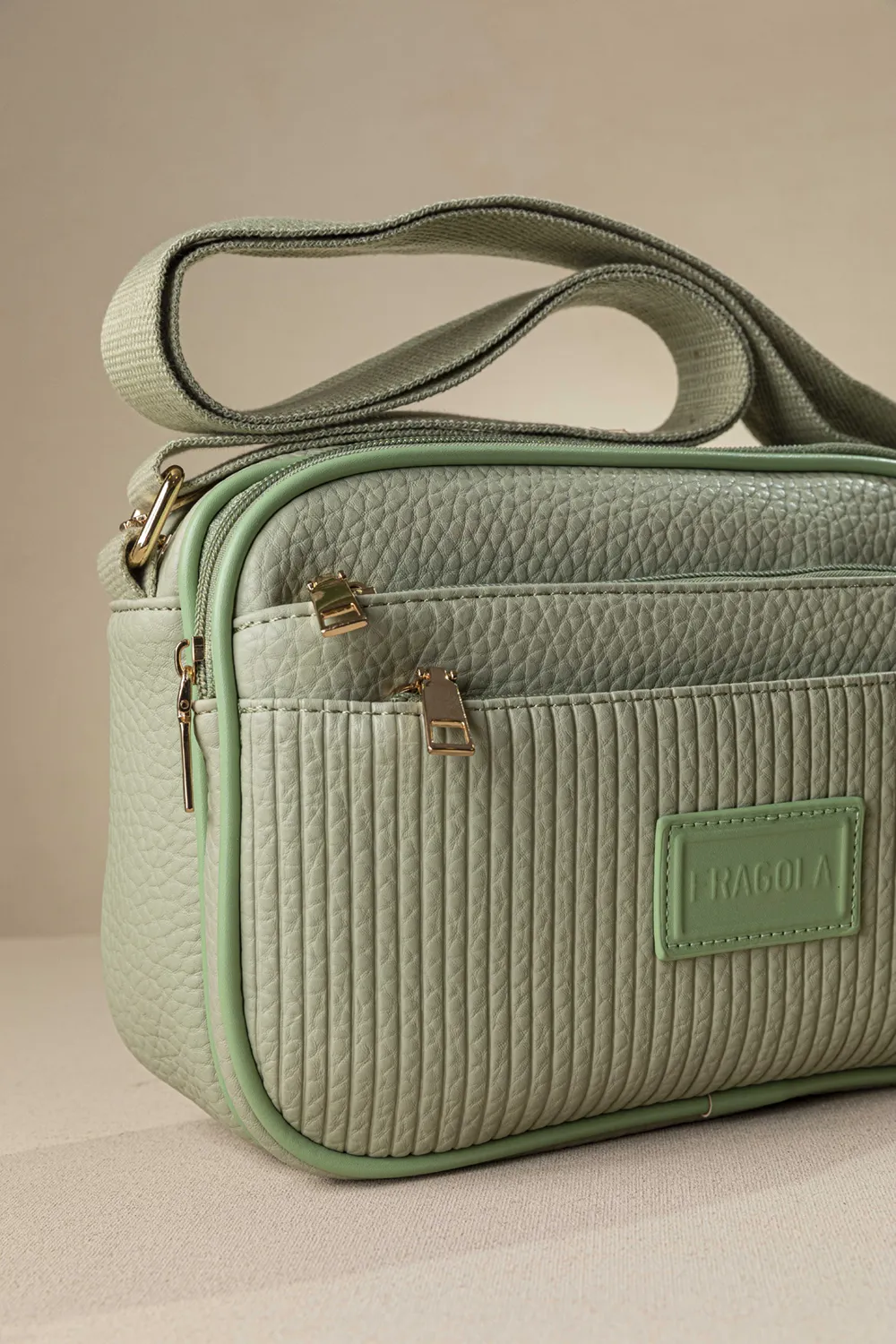 Πολυθέσια χιαστί τσάντα