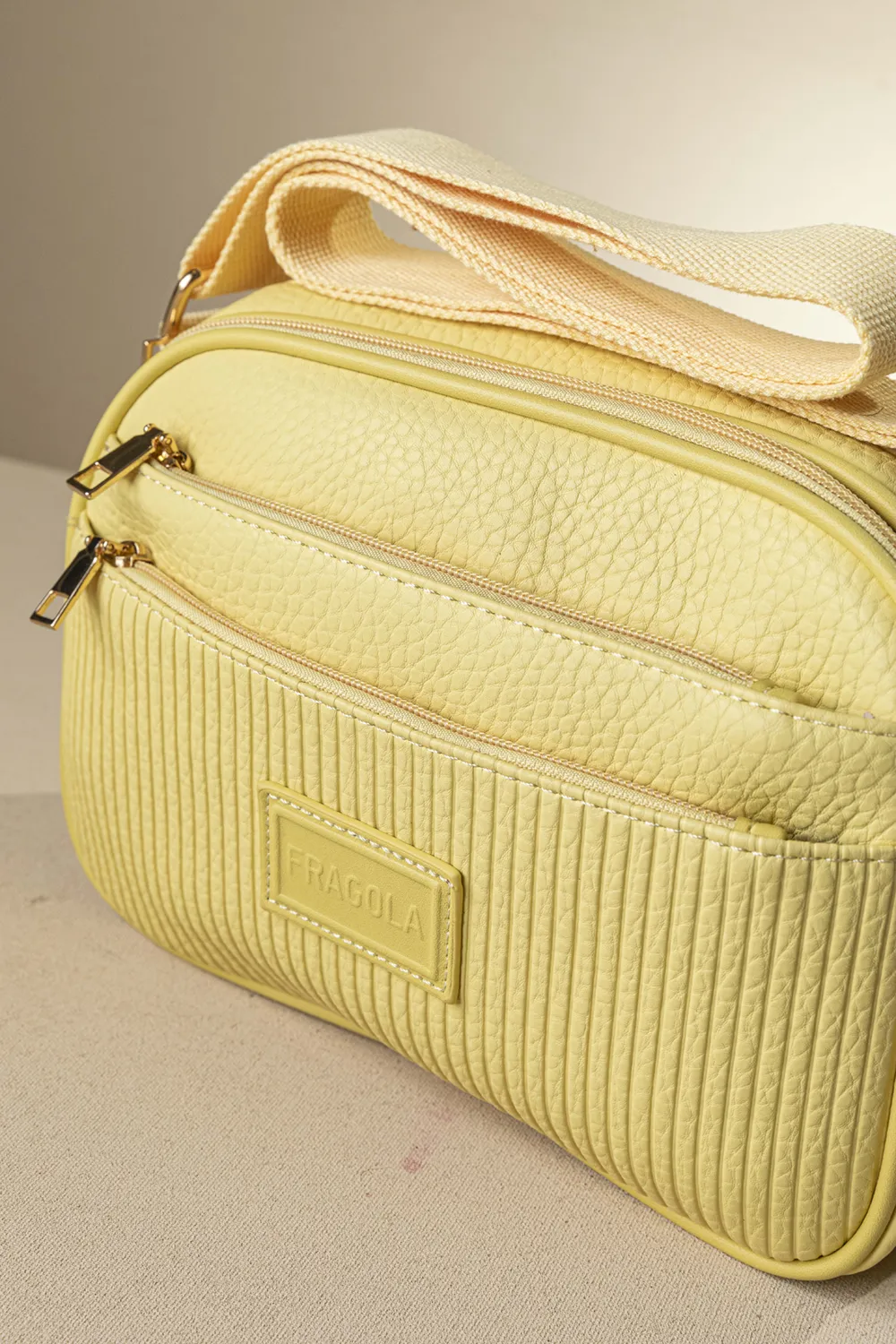 Πολυθέσια χιαστί τσάντα