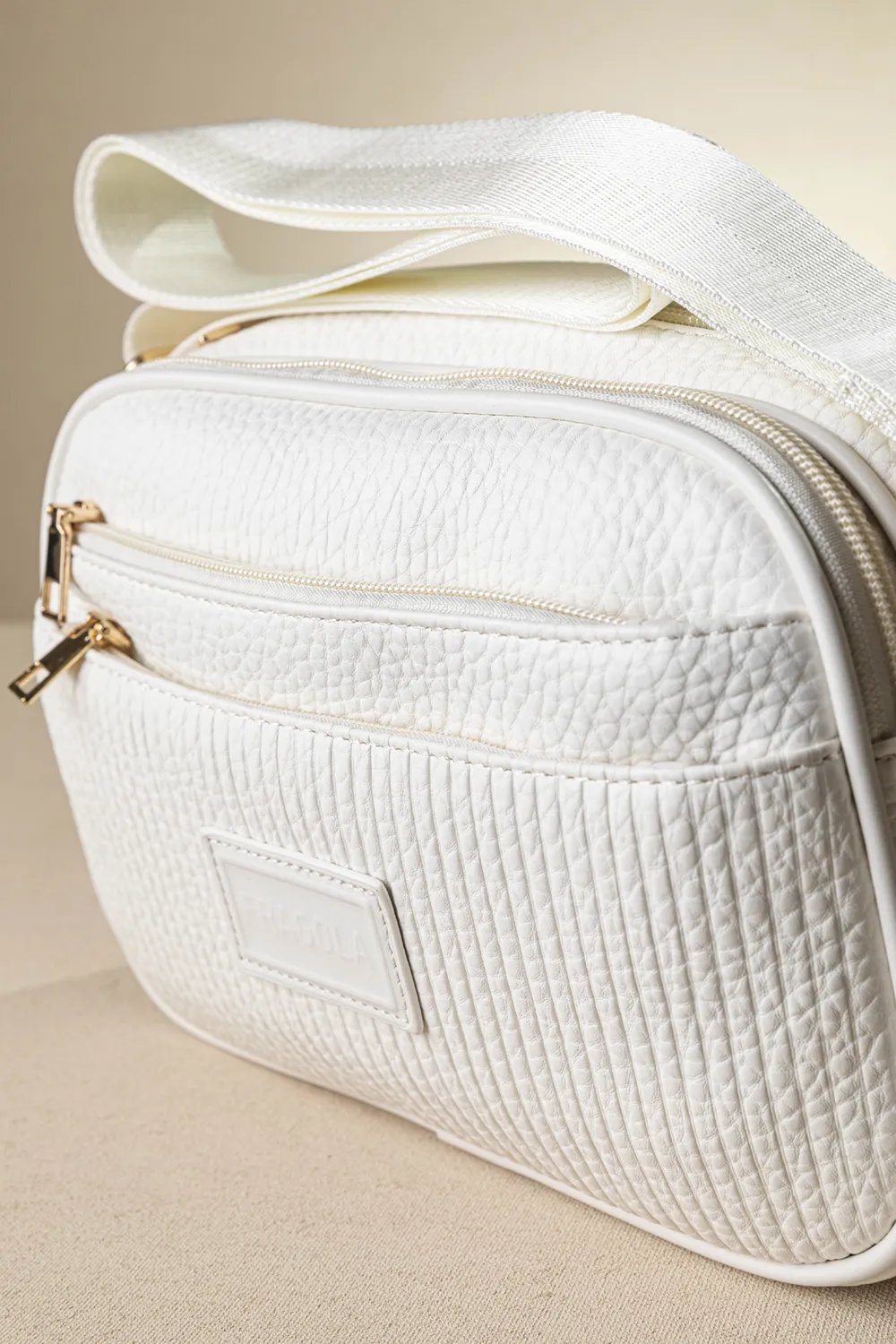 Πολυθέσια χιαστί τσάντα