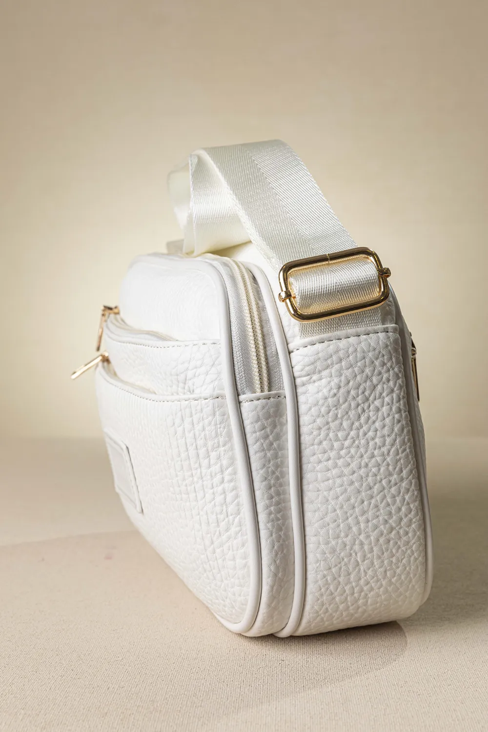 Πολυθέσια χιαστί τσάντα