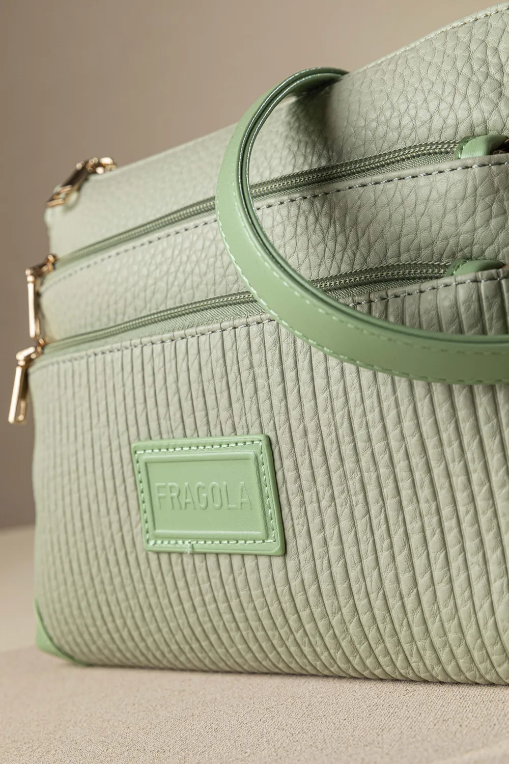 Πολυθέσια χιαστί τσάντα