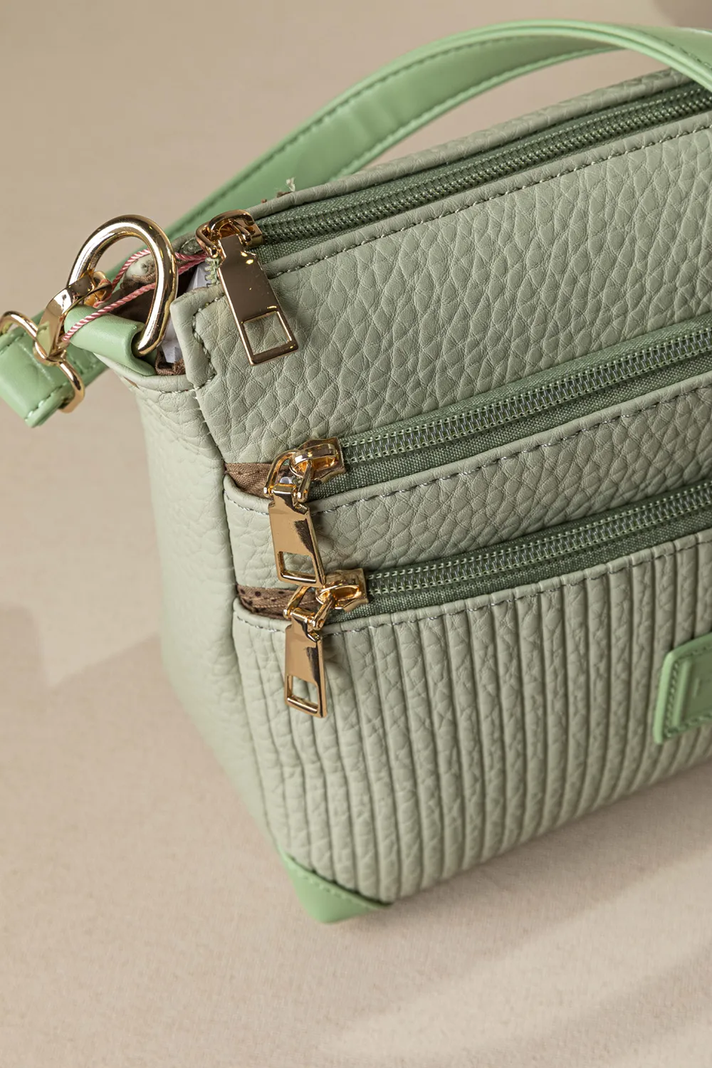 Πολυθέσια χιαστί τσάντα