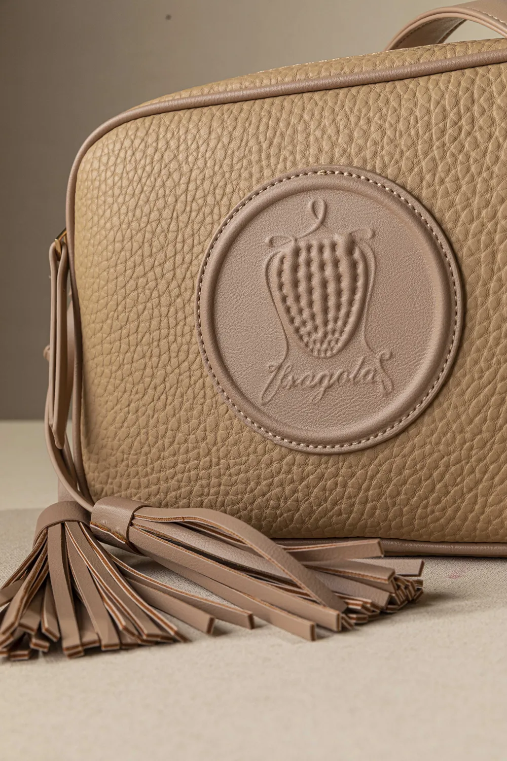 Χιαστί διθέσια τσάντα ώμου και χιαστί με casual logo