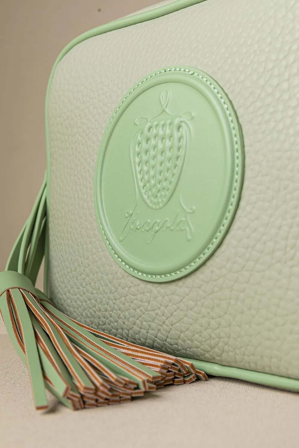 Χιαστί διθέσια τσάντα ώμου και χιαστί με casual logo