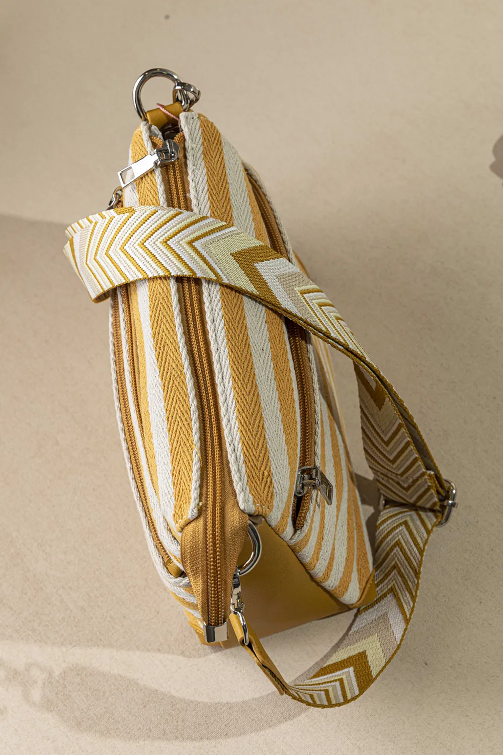 Πολυθέσια χιαστί τσάντα από καραβόπανο