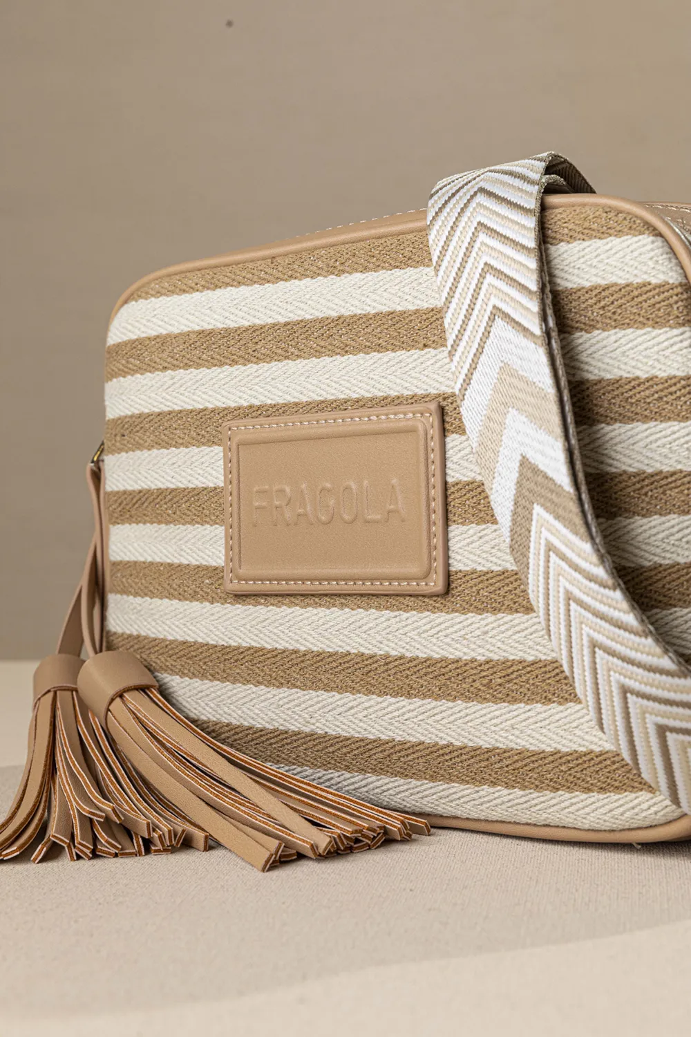 Χιαστί διθέσια τσάντα ώμου και χιαστί από καραβόπανο