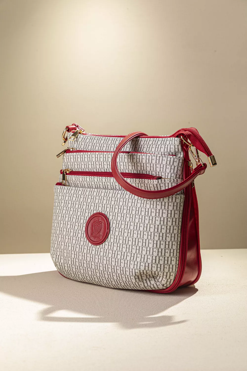 Minimal χιαστί πολυθέσια τσάντα