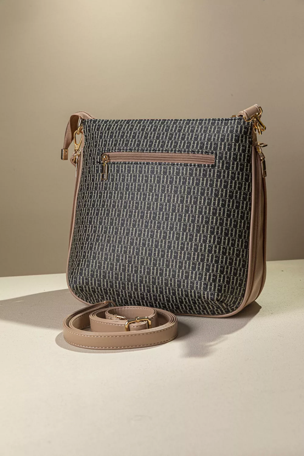 Minimal χιαστί πολυθέσια τσάντα